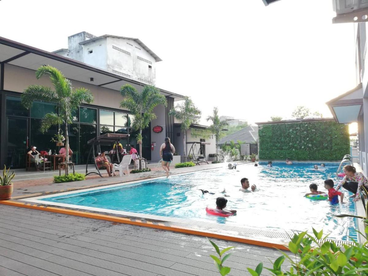 J.P.Grand Hotel Trat Exteriör bild