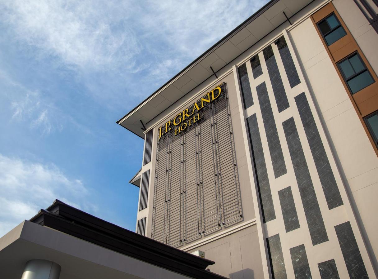 J.P.Grand Hotel Trat Exteriör bild