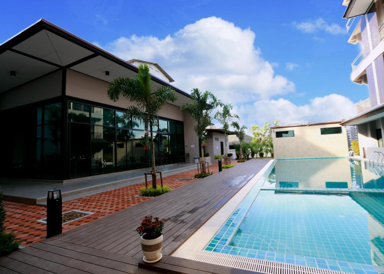 J.P.Grand Hotel Trat Exteriör bild