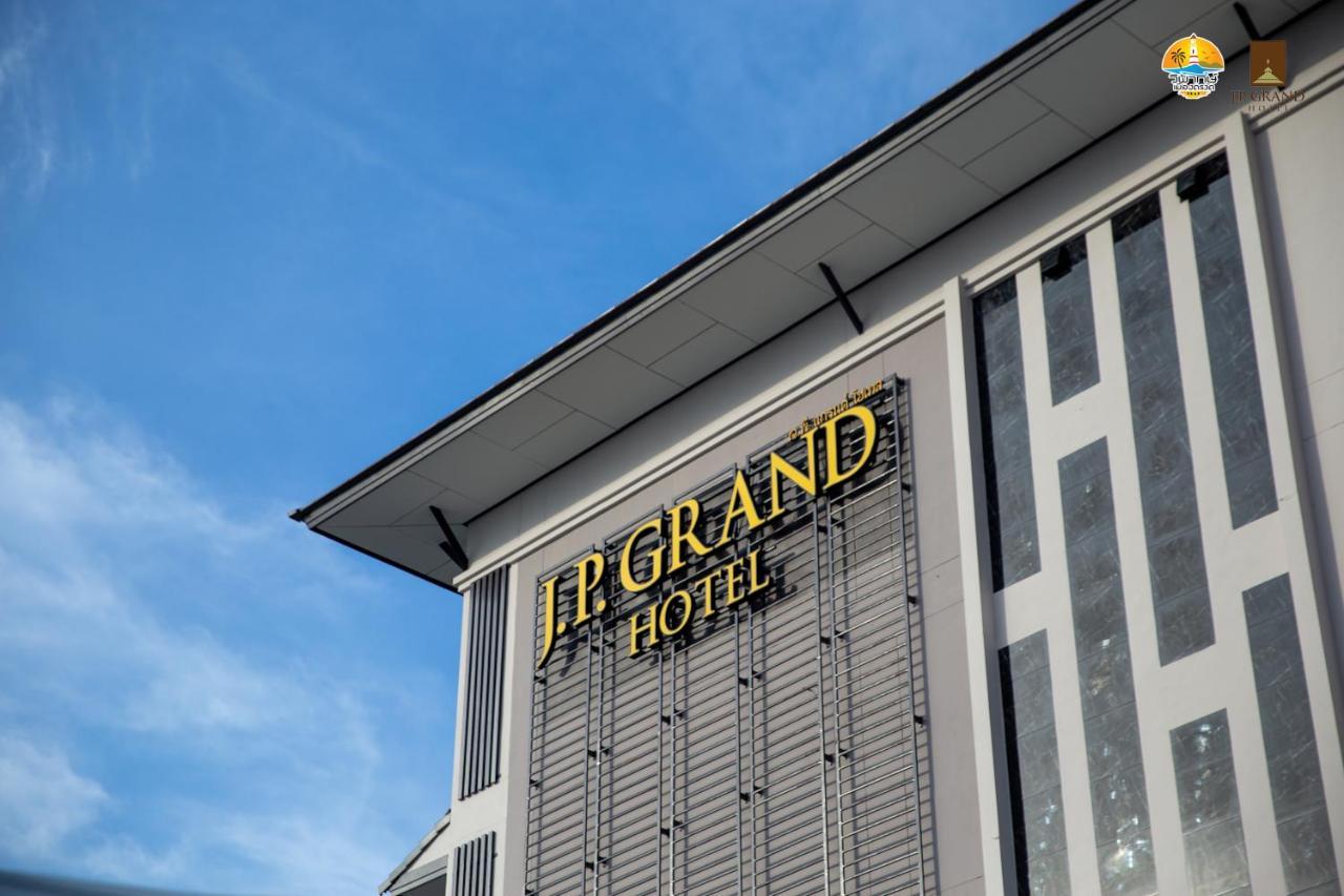J.P.Grand Hotel Trat Exteriör bild