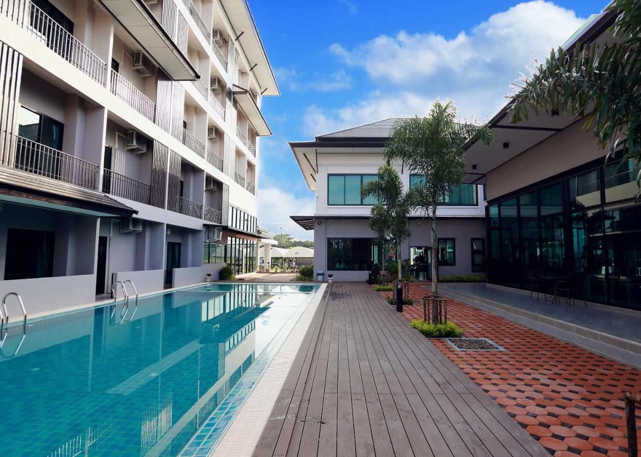 J.P.Grand Hotel Trat Exteriör bild